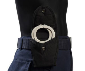 Θήκη Χειροπέδας Universal για ζώνη εξάρτησης ή επιχειρησιακό γιλέκο α) κλειστή β) ανοικτή