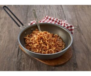 TREK'N EAT Pasta With Vegetarian Bolognese